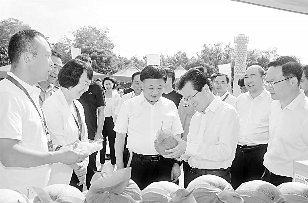 九游娛樂：黨建引領(lǐng)“一子落” 監(jiān)管服務(wù)“滿盤活”(圖1)