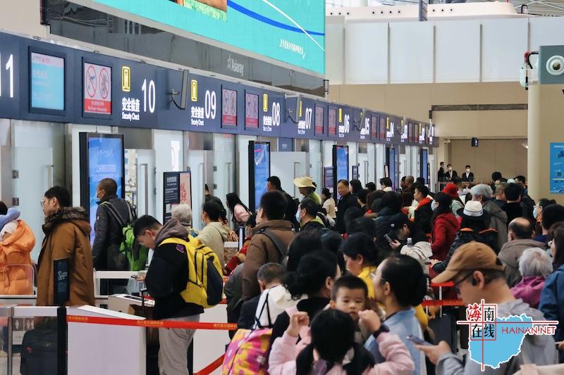 ?？诿捞m機(jī)場(chǎng)2024年航班量、旅客量、貨郵量創(chuàng)歷史紀(jì)錄(圖2)